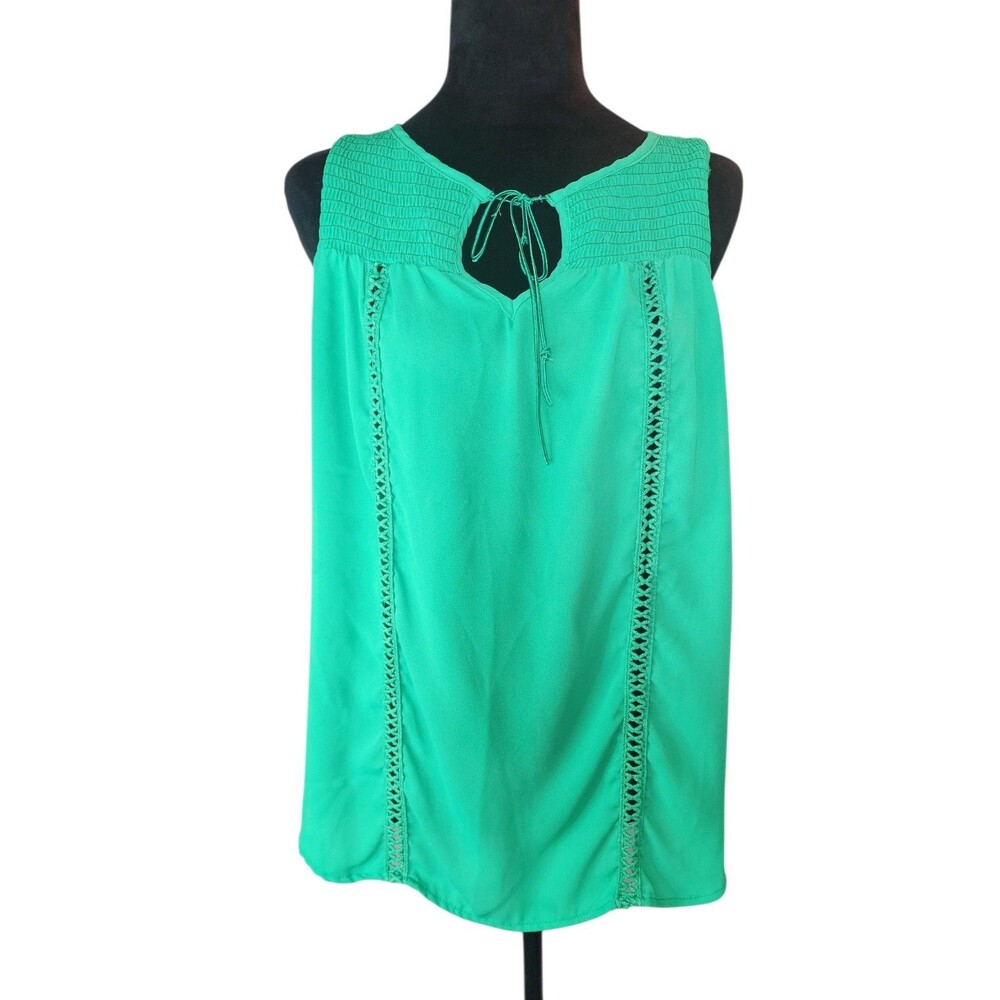 Iz Byer Tank Top Flowy Green Women's Sz M Crochet Cut Out Flowy Breathable